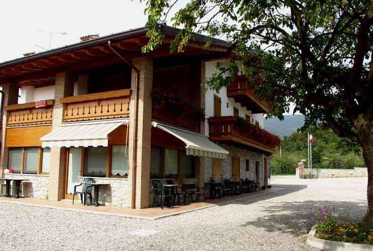Wine Resort Colle Villano Faedis Buitenkant foto