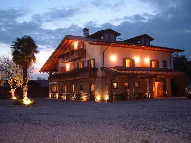 Wine Resort Colle Villano Faedis Buitenkant foto
