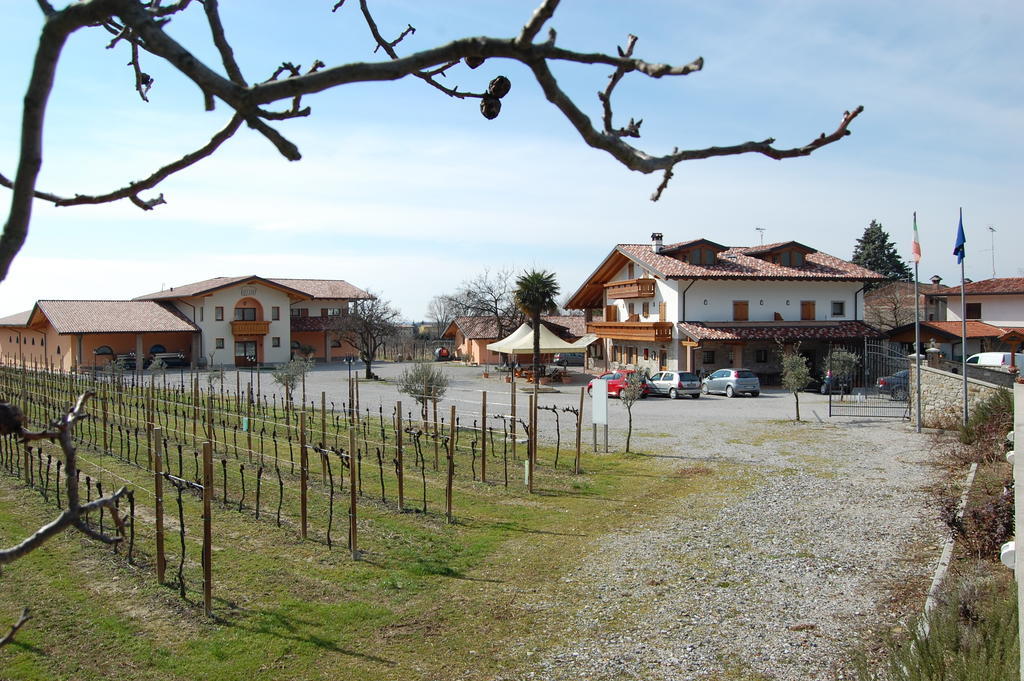 Wine Resort Colle Villano Faedis Buitenkant foto
