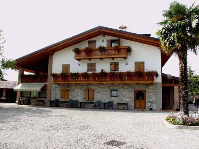 Wine Resort Colle Villano Faedis Buitenkant foto
